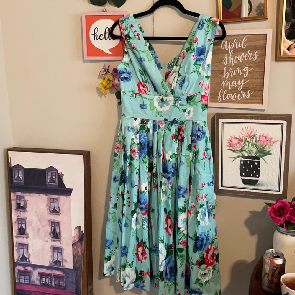 BEAUTIFUL dress.